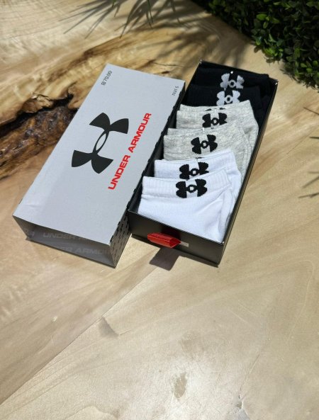 גרביים UNDERARMOUR קצר